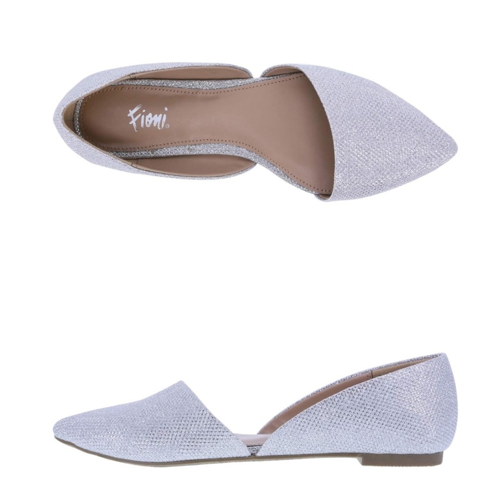 FIONI Clothing Women's Shimmering Silver Loafers